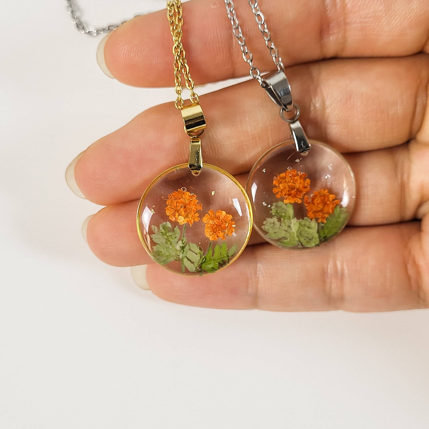 Rhodonco - October birth flower necklace - Marigold