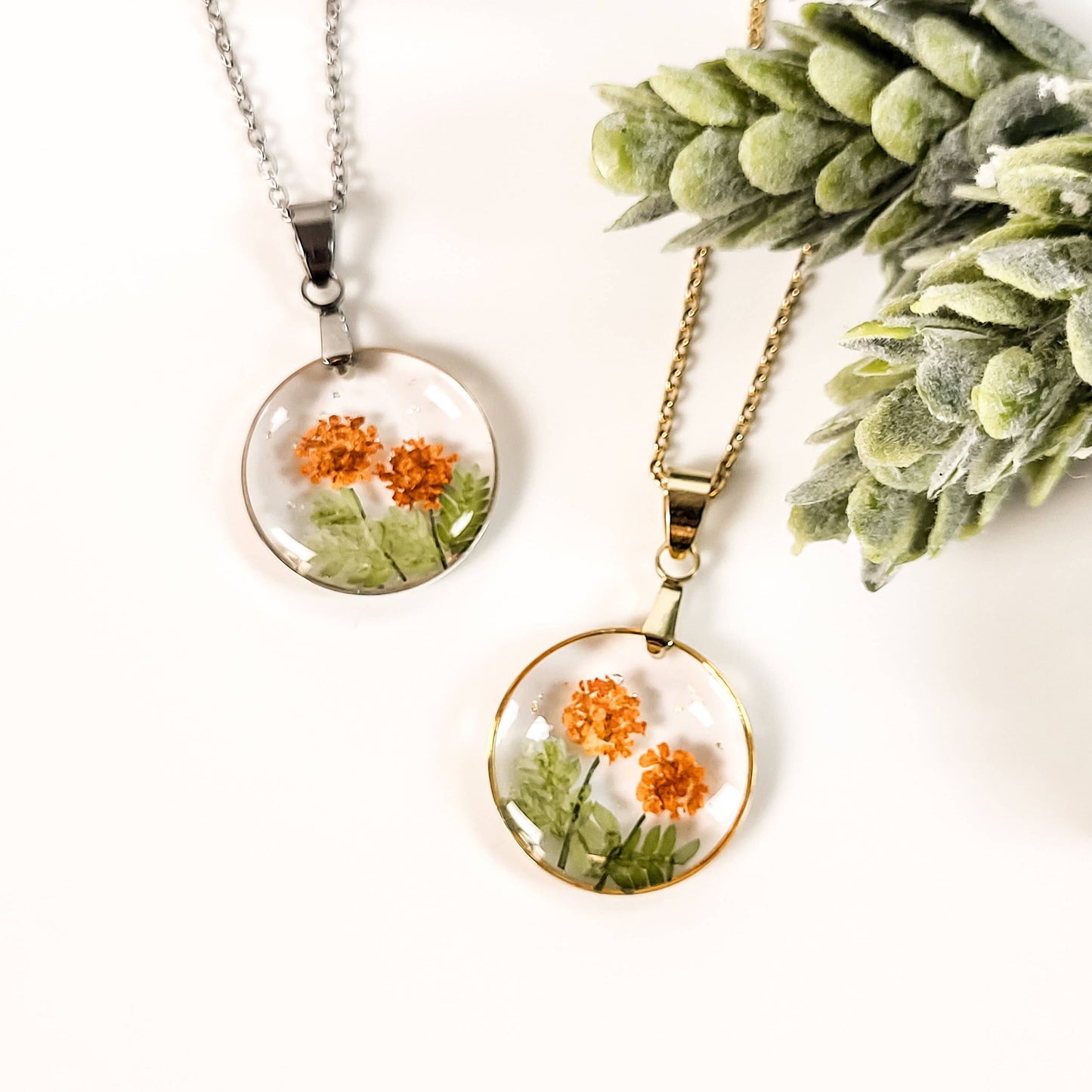 Rhodonco - October birth flower necklace - Marigold