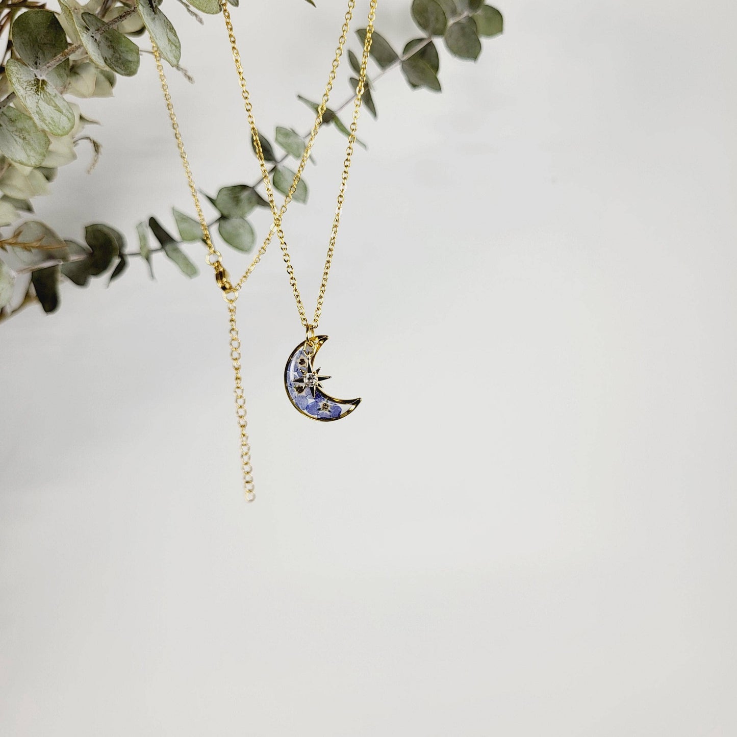 Rhodonco - Forget-me-nots Moon Star Pressed Flower Necklace